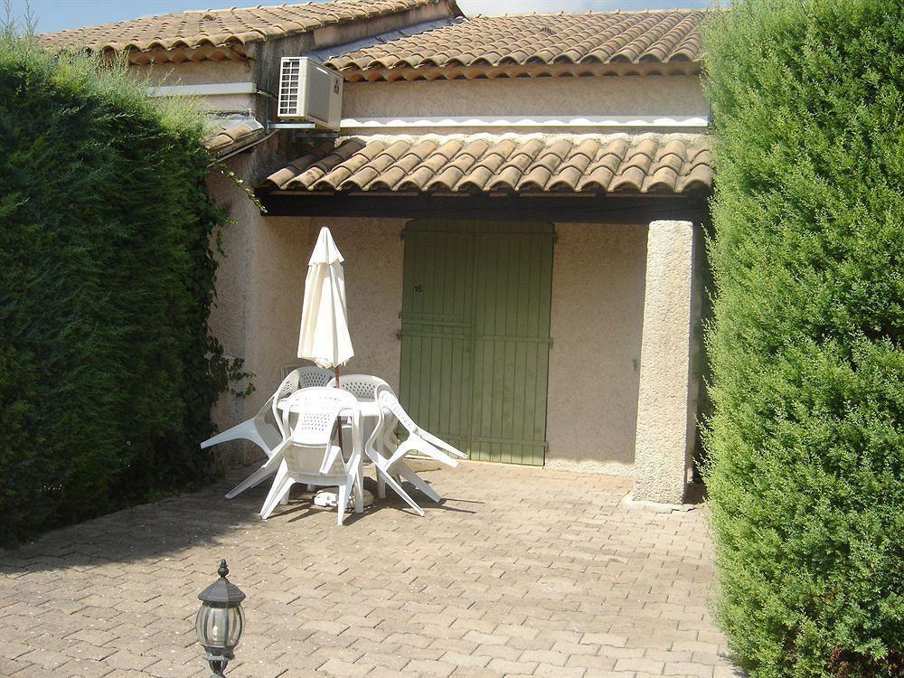Auberge Des Pins Tourrettes Exteriér fotografie