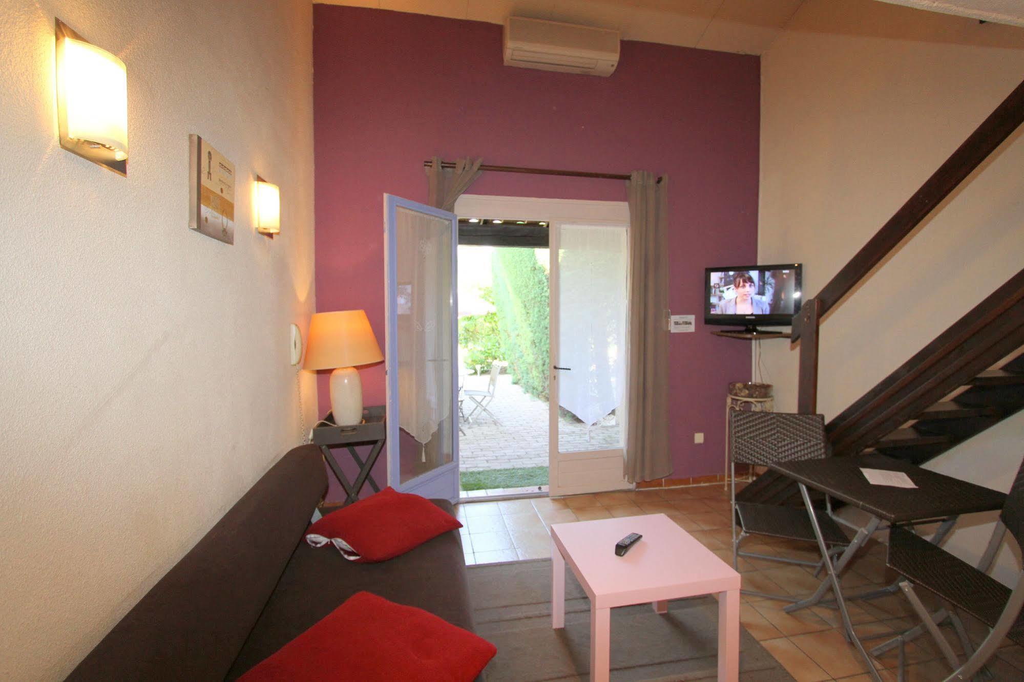 Auberge Des Pins Tourrettes Exteriér fotografie