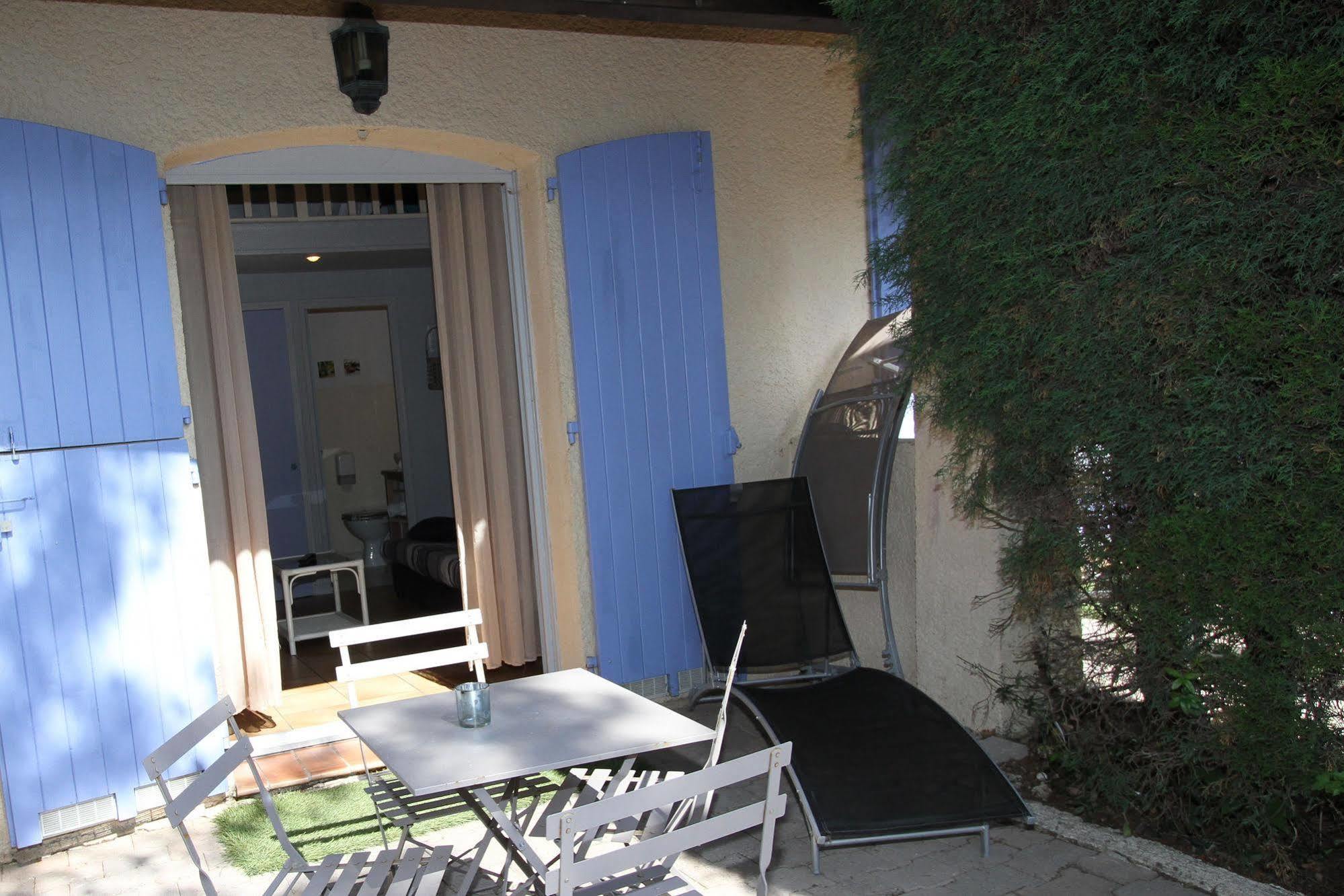 Auberge Des Pins Tourrettes Exteriér fotografie